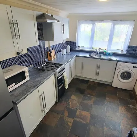 Free Netflix, Large House, Great Price Apartment Cardiff Exterior photo