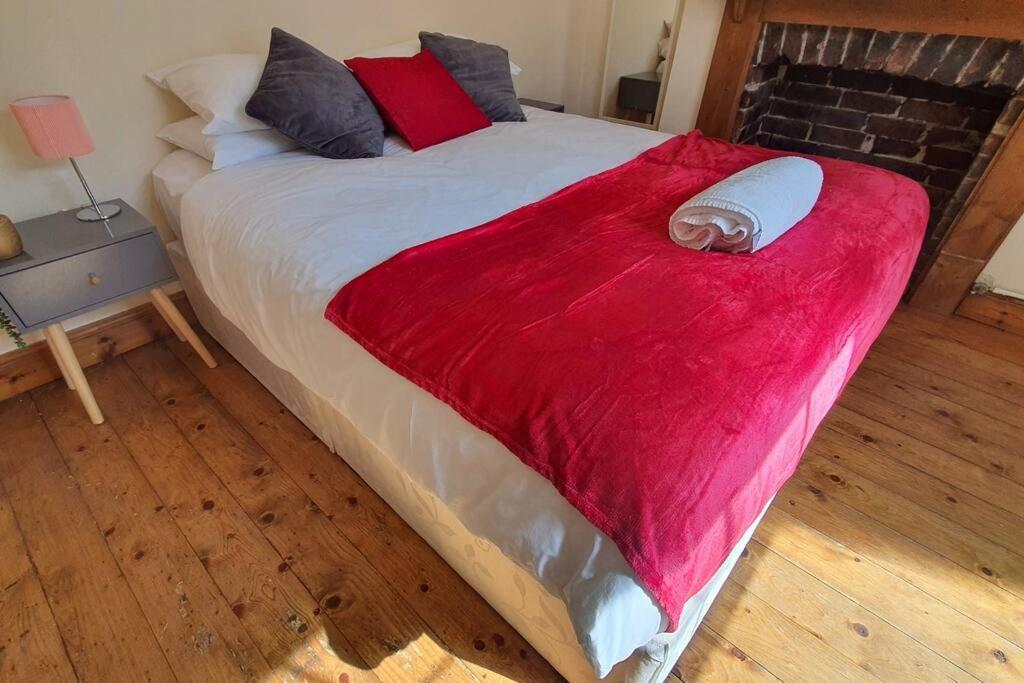 Free Netflix, Large House, Great Price * Cardiff
